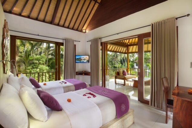 Two Bedroom Forest View Villa with Private Pool and Bathtub