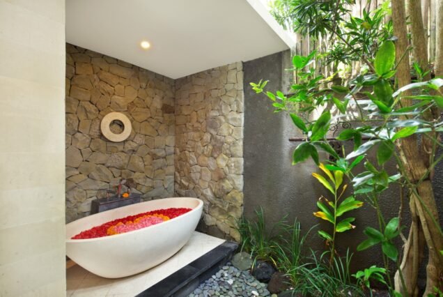 Two Bedroom Forest View Villa with Private Pool and Bathtub