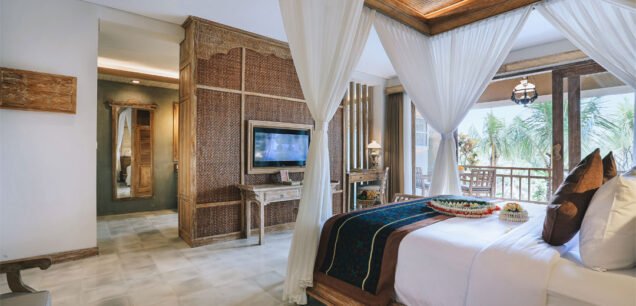 Suite Pool View