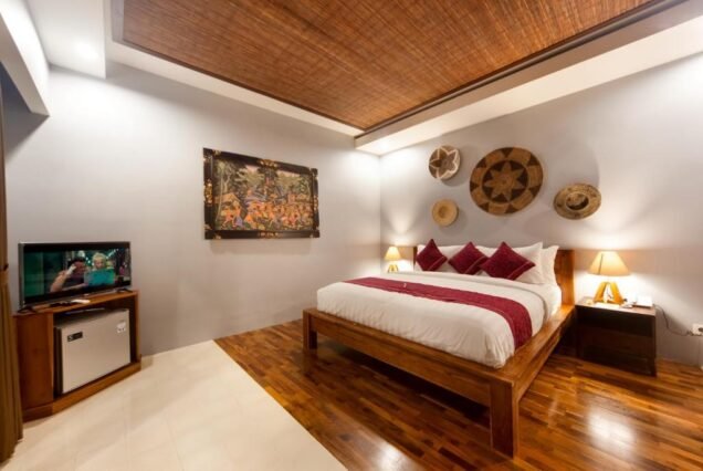 Six Bedroom Pool Villa