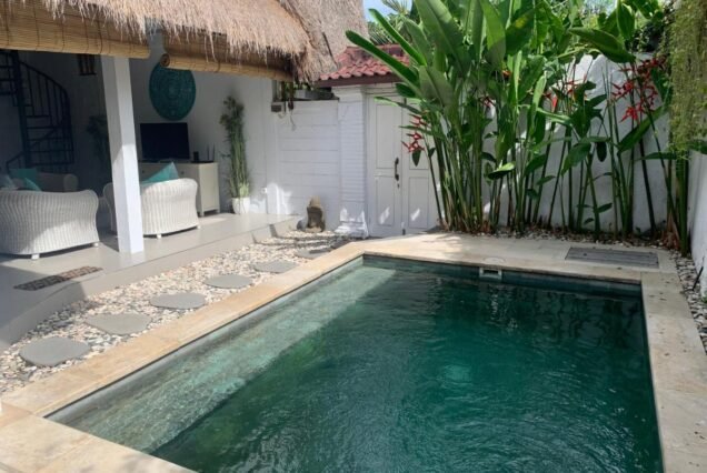 Plunge pool